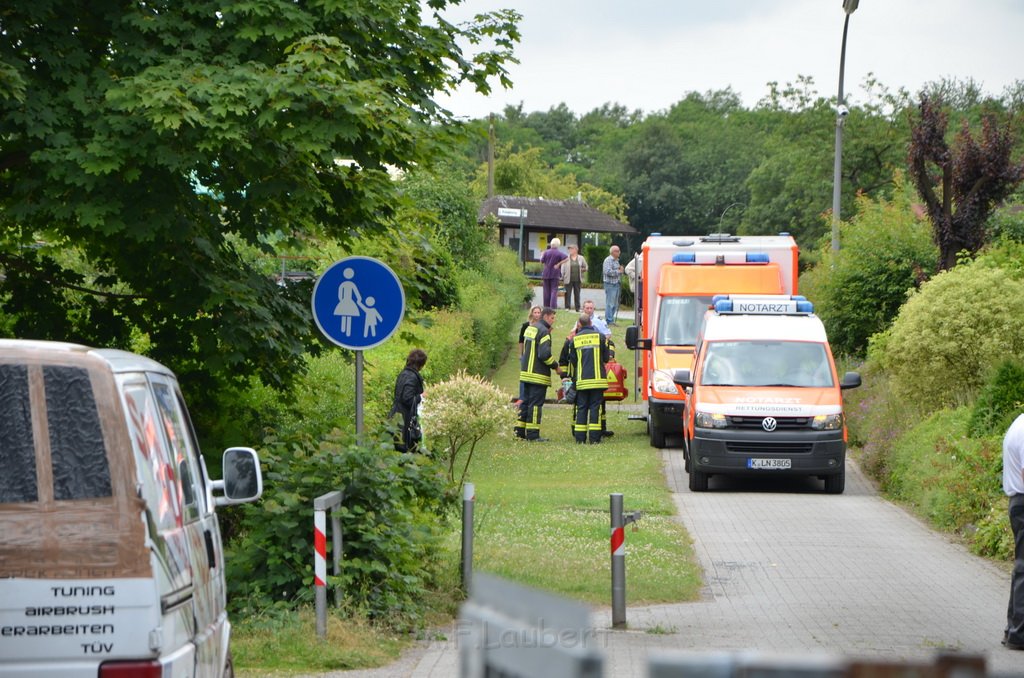 Unfall Kleingartenanlage Koeln Ostheim Alter Deutzer Postweg P21.JPG